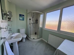 en suite- click for photo gallery